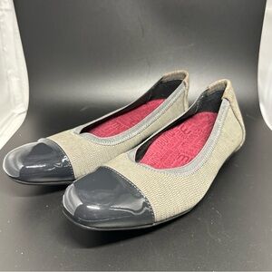 Women's Munro Danielle II Grey Lizard Print Nubuck/Patent Size 8